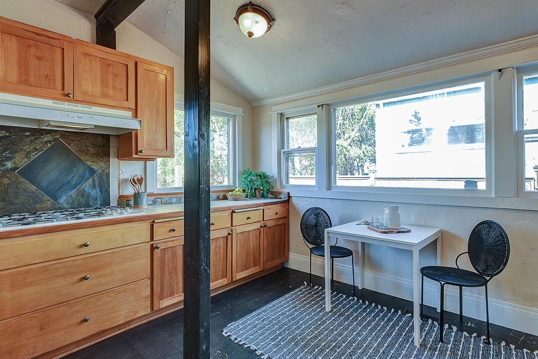 807 NE Holland St - Portland-21.jpg
