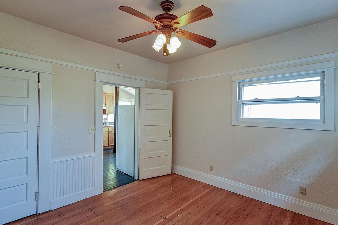 807 NE Holland St - Portland-29.jpg