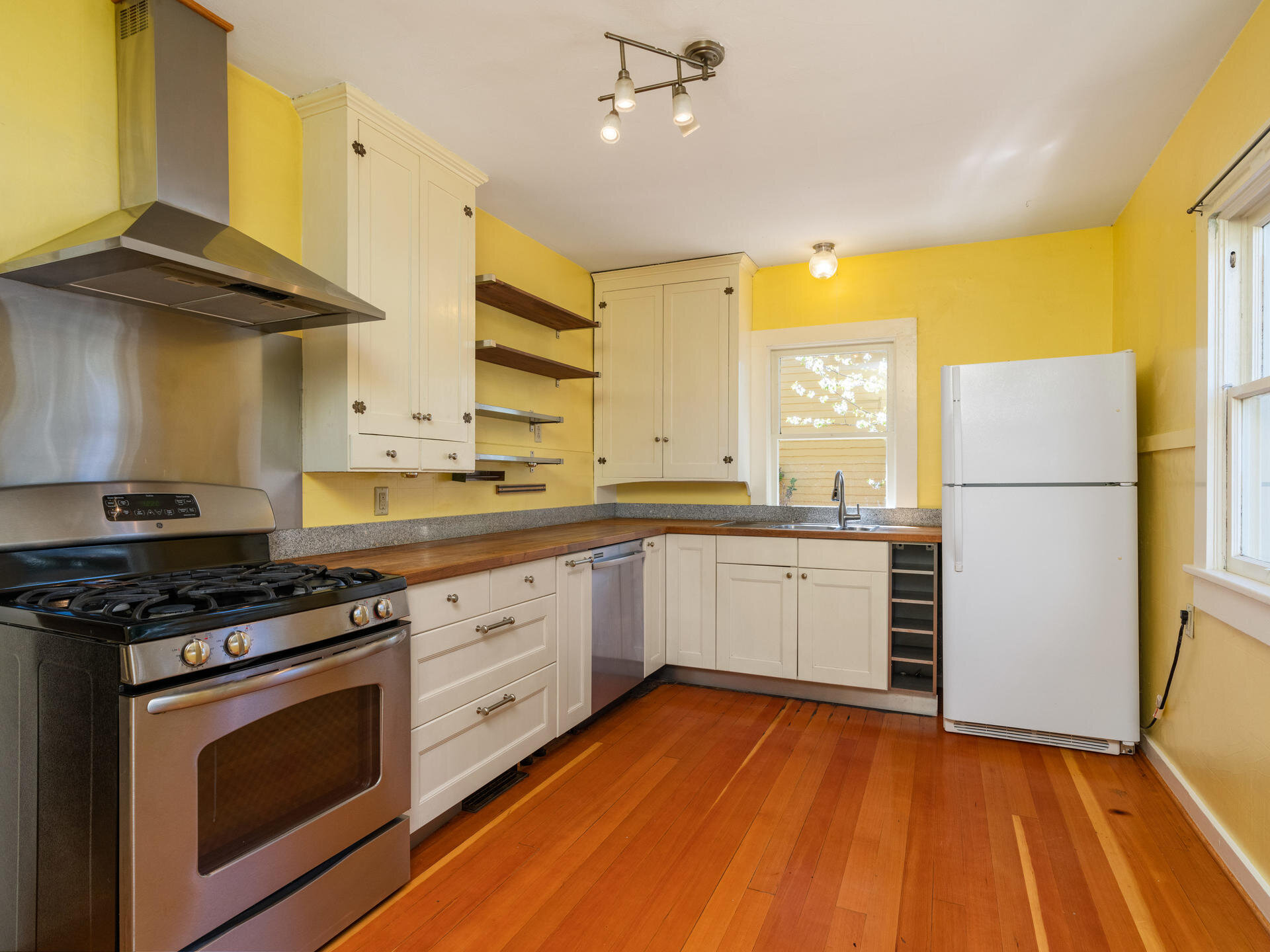 9331 N Allegheny Ave Portland-014-014-Kitchen-MLS_Size.jpg