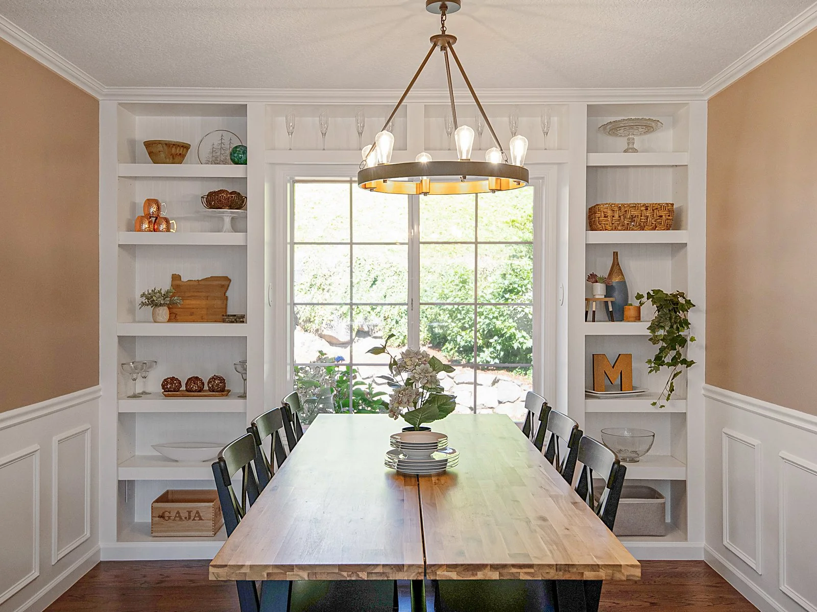 Terrific Tualatin Traditional in Fox Hill — Urban Nest Realty