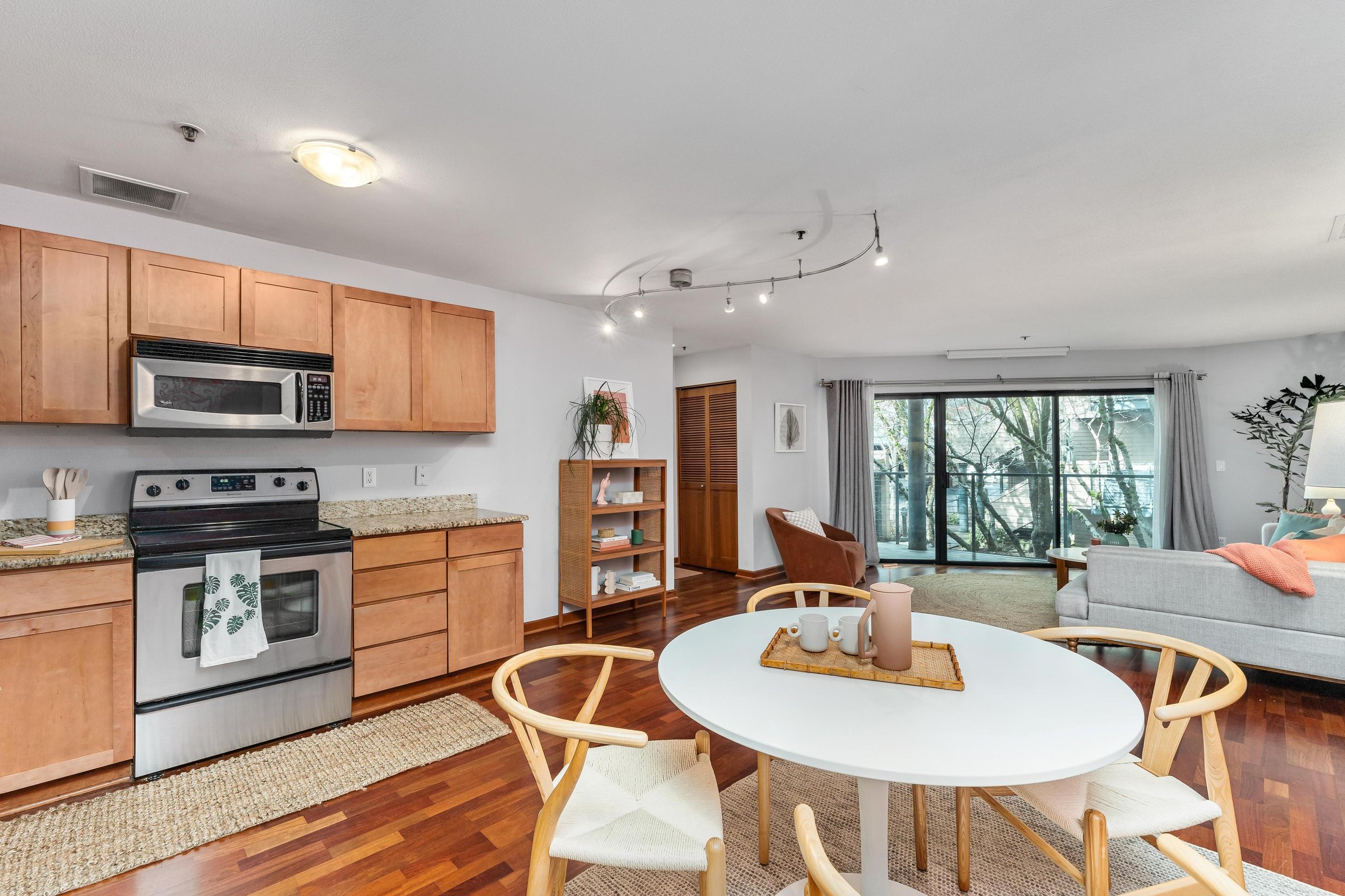 Stylish Riverfront Condo at McCormick Pier — Urban Nest Realty