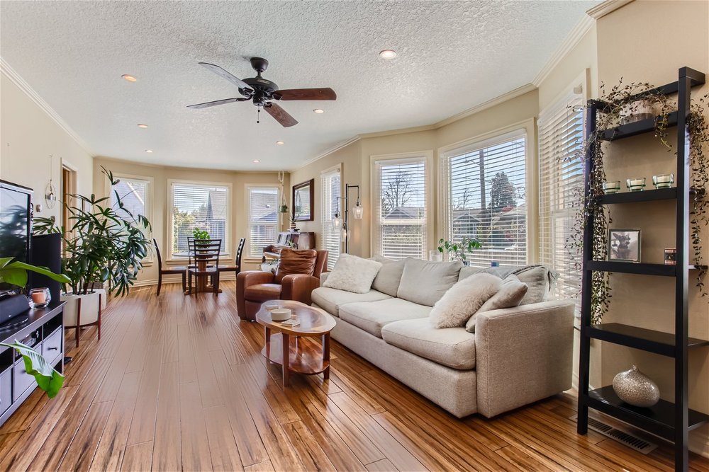 4025 SE 64th Ave - Web Quality - 014 - 08 Living Room.jpg