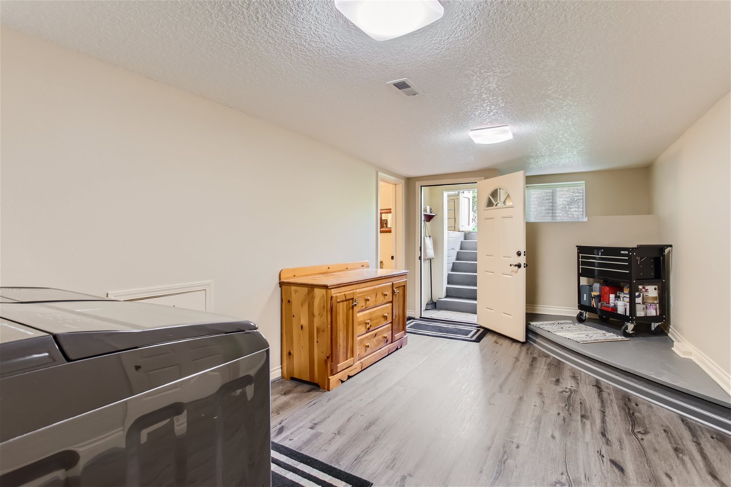 4025 SE 64th Ave - Web Quality - 029 - 24 Lower Level Laundry Room.jpg