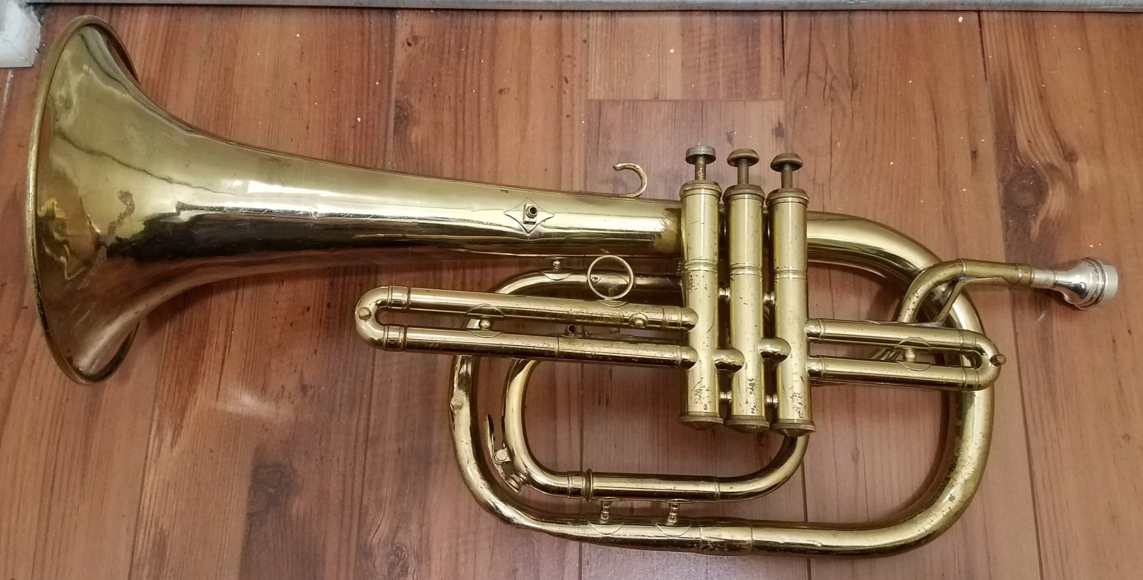 Piccolo trumpet brass + nickel finish Bb/A pitch with hard case and  mouthpiece : : Musical Instruments, Stage & Studio