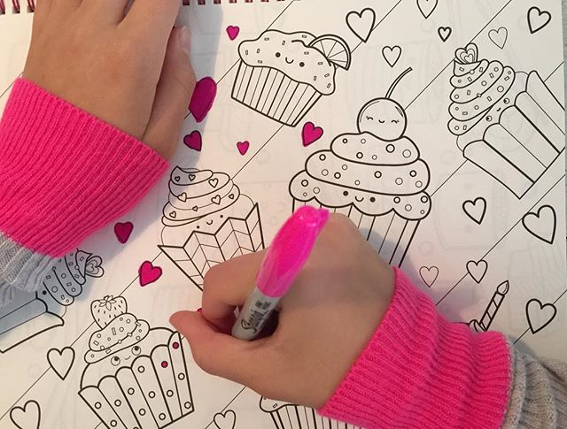 Ragcuffs having some Friday fun!! #Ragcuffs #soho #neonpink #gray #TGIF #fun #cupcakes #pinkpinkpink #kids #love #coloring