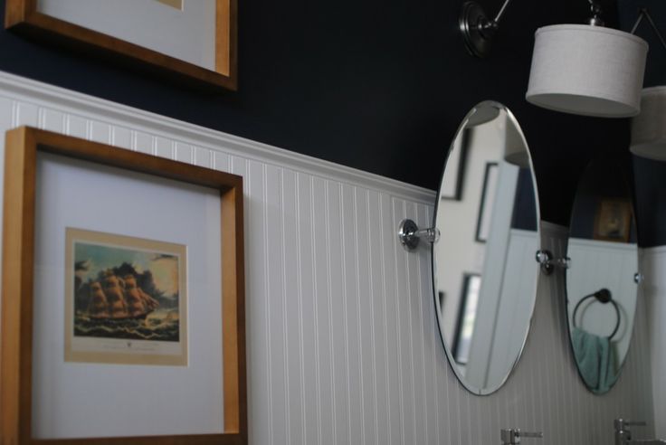 Gooseneck sconce with shade