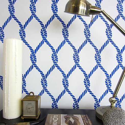 I live on the Gulf Coast so this rope stencil has just enough nautical flare to be "coastal" without being "beachy" if you catch my drift (pun intended).