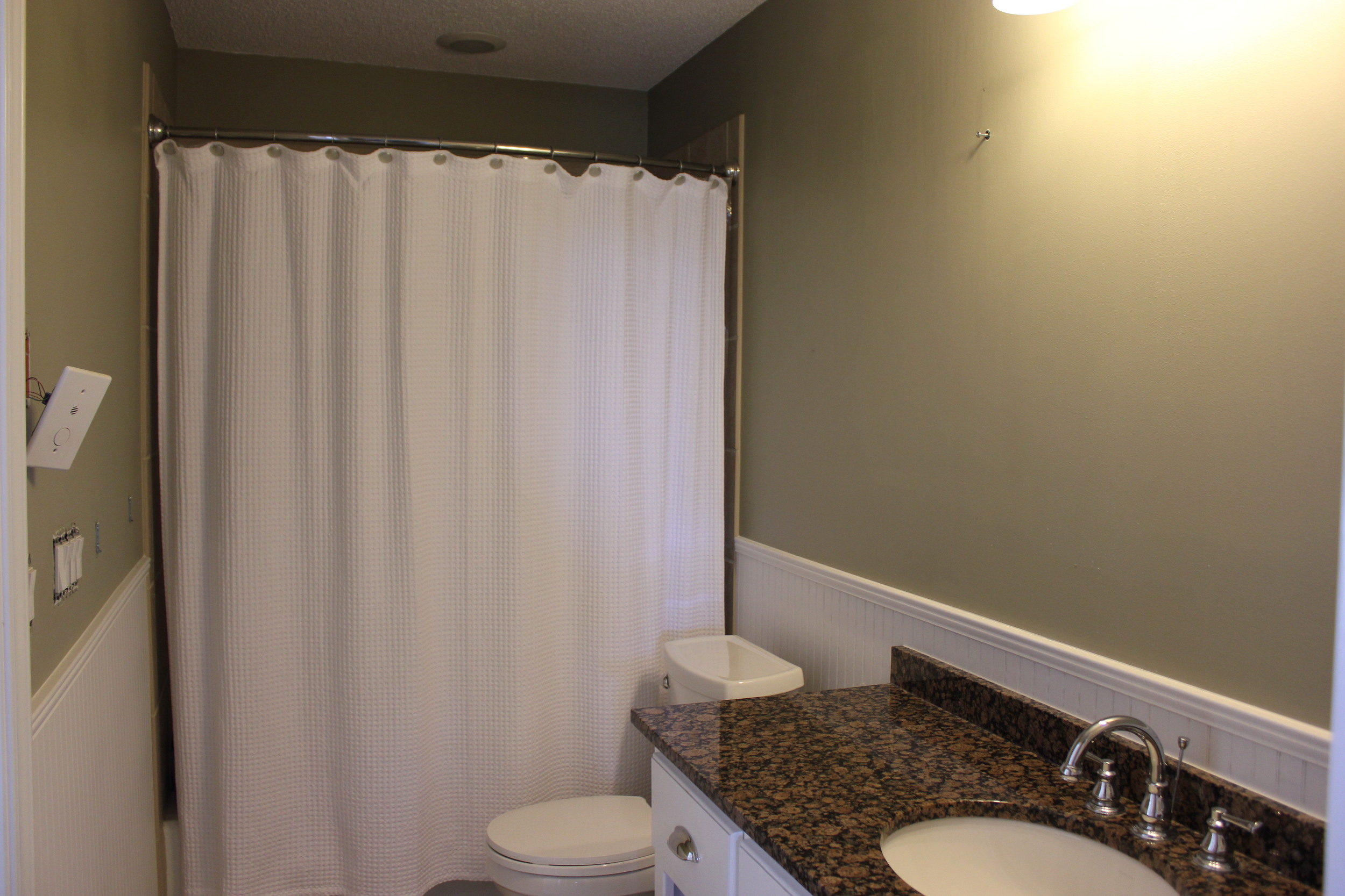 Here's a shot of the room prior to painting. 