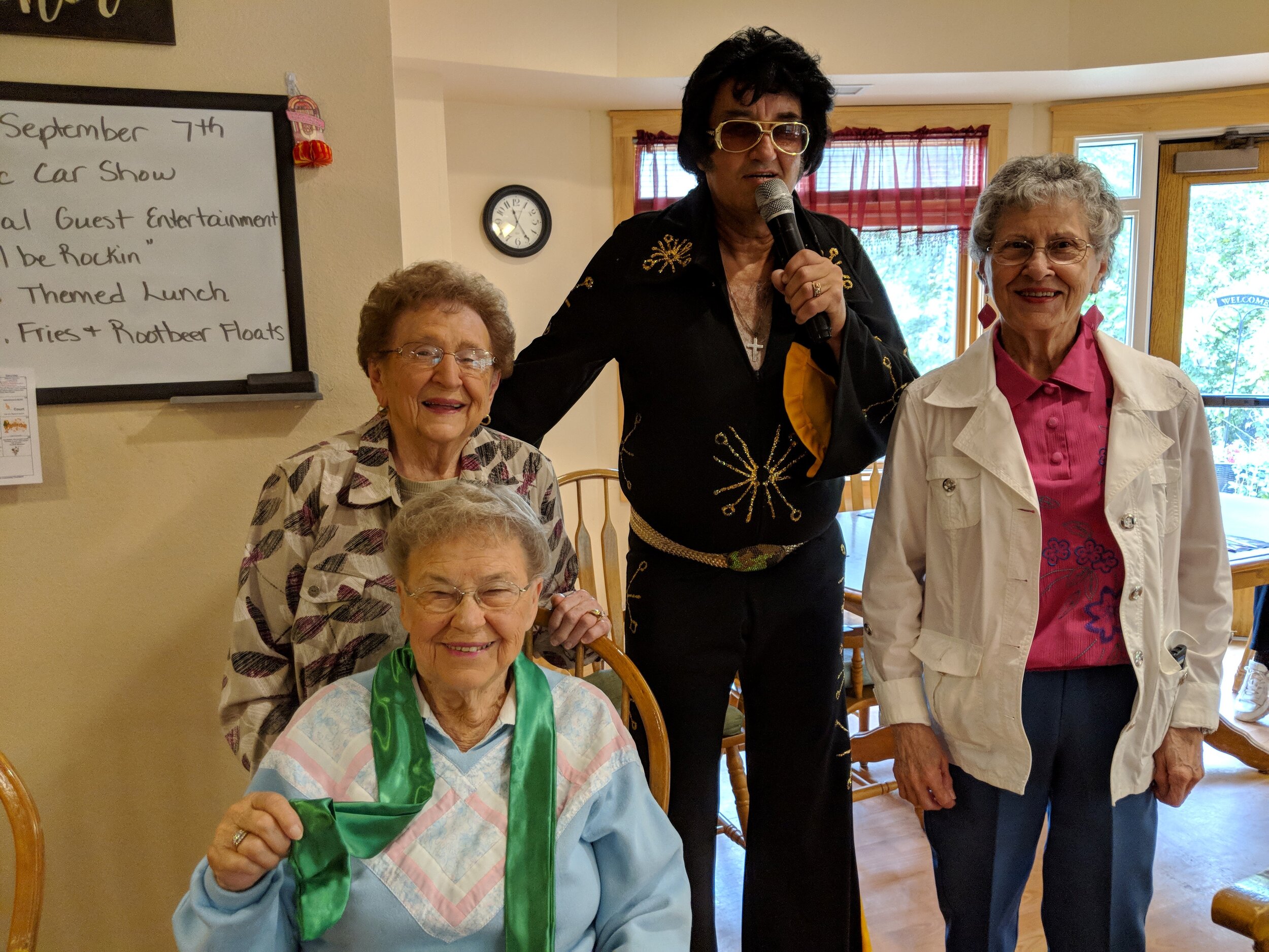 Elvis.jpg