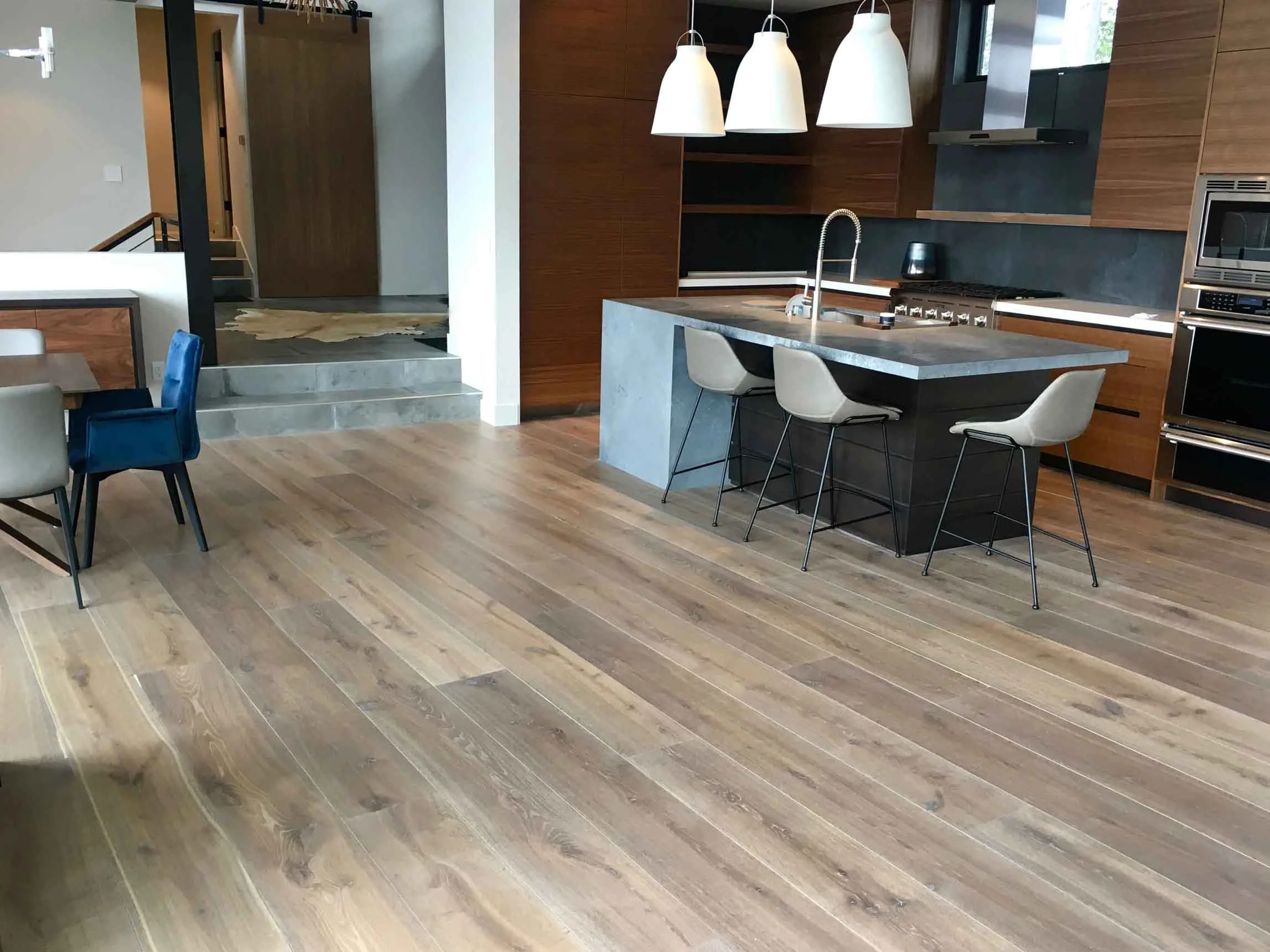 2-RiverHouse-kitchen-PerpetuaWood-web.jpg