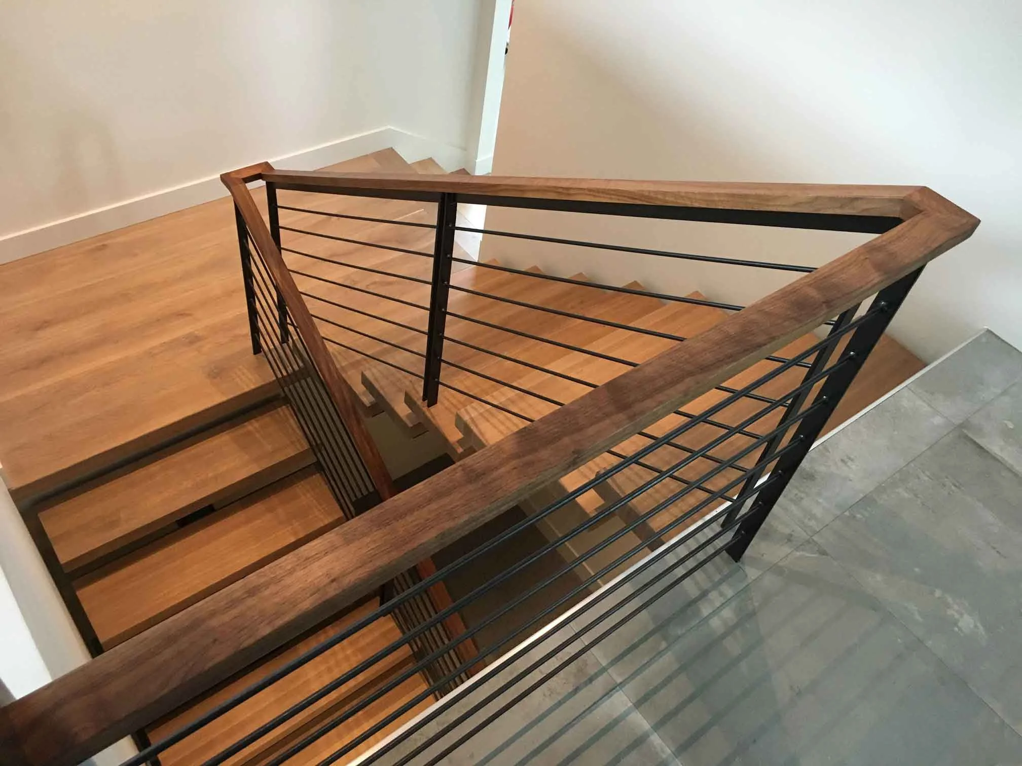 6-Riverhouse-stairs-PerpetuaWood-web.jpg
