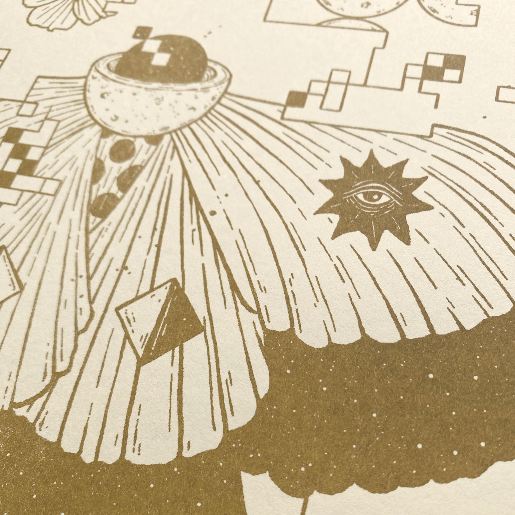 MM_EAAM_Moth_FlatGold_prev3.png