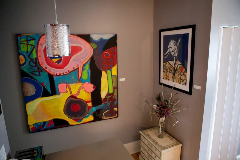 guesthouse_kitchen_art.jpg