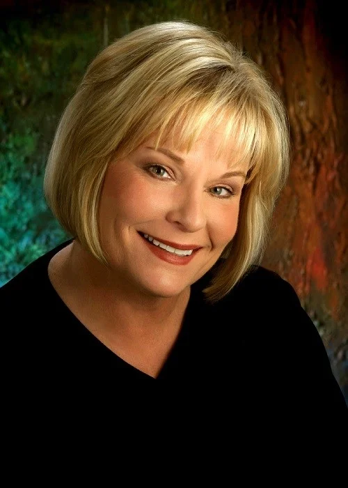 Nola Jones.jpg