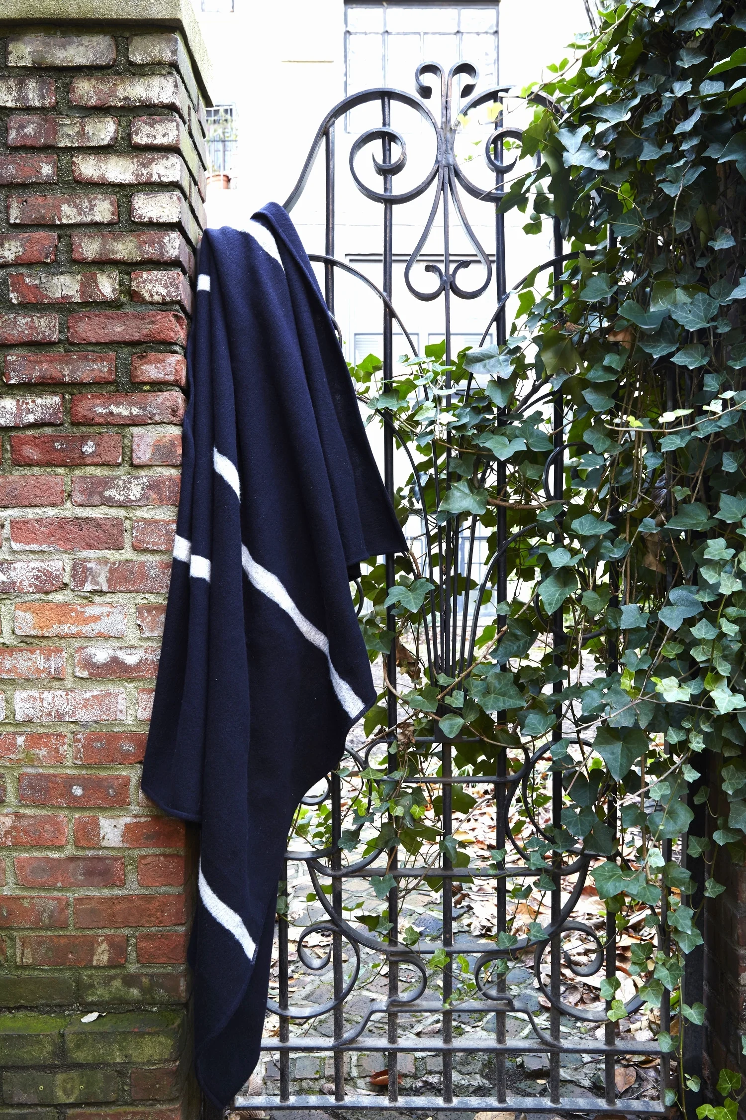 Cormo Wool and Cashmere Bed Throw