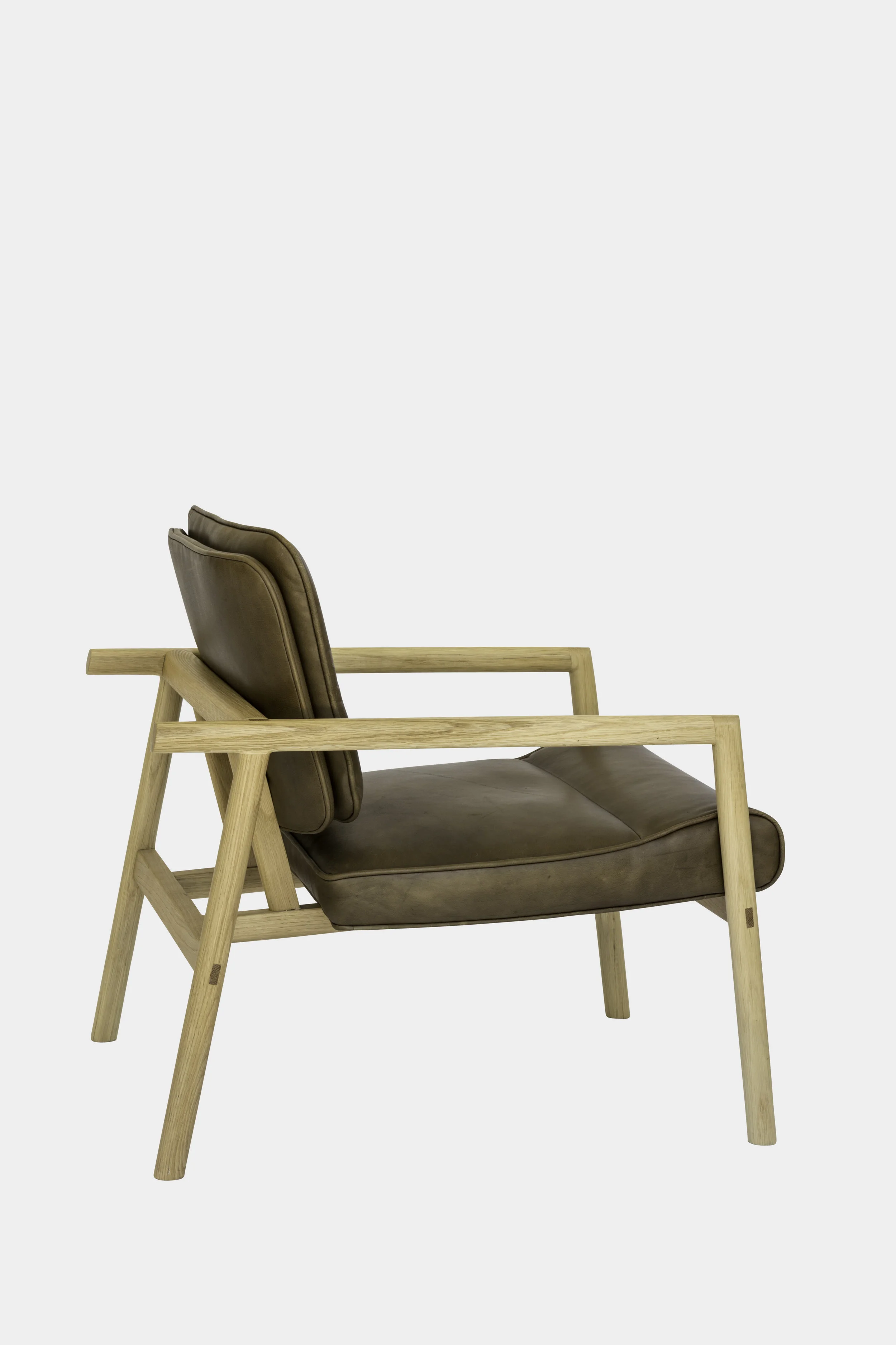 chairvertical2.jpg