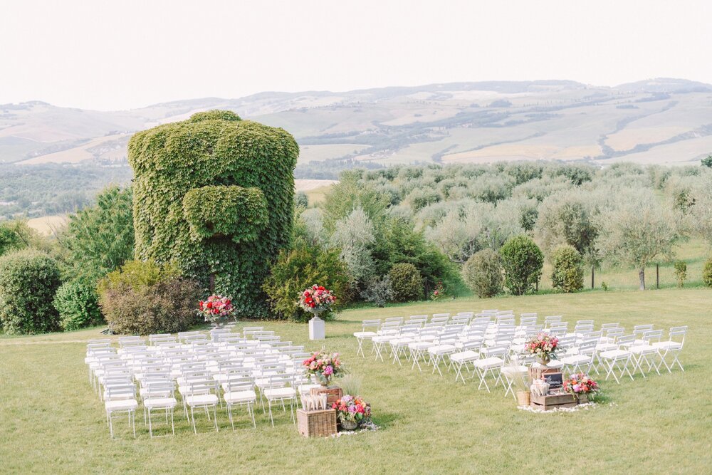 landvphotography_wedding_photographer_tuscany_borgodicastelvecchio_0016.jpg