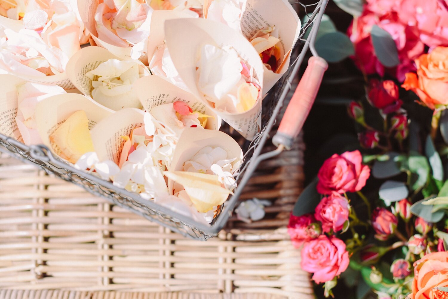 landvphotography_wedding_photographer_tuscany_borgodicastelvecchio_0054.jpg