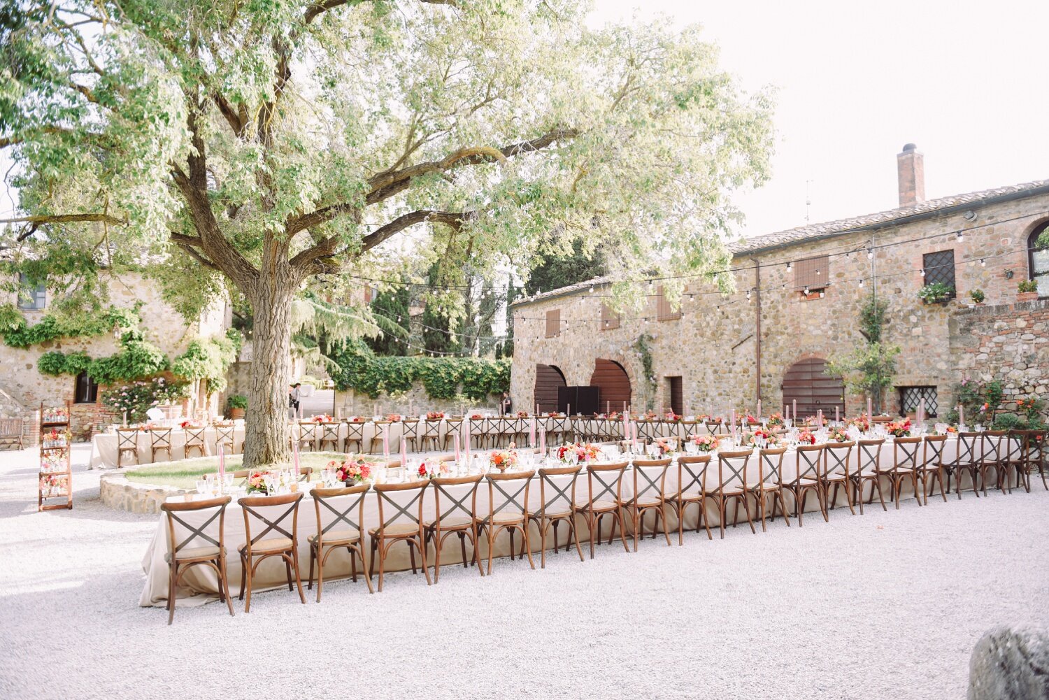 landvphotography_wedding_photographer_tuscany_borgodicastelvecchio_0089.jpg