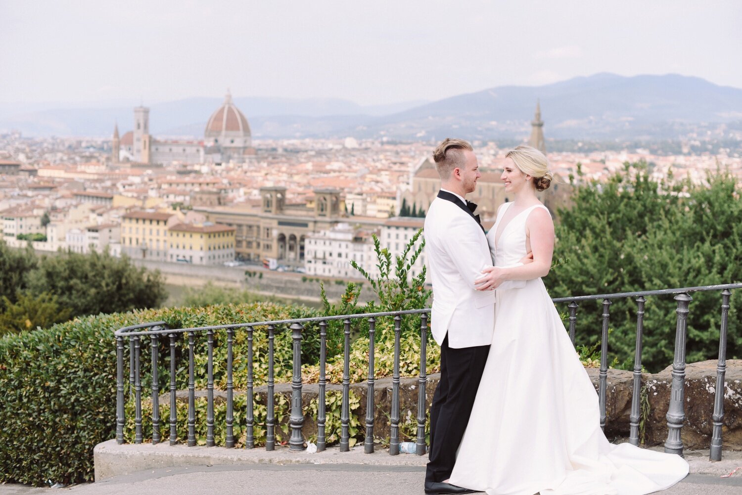 landvphotography_wedding_photographer_tuscany_villamediceadililliano_0170.jpg