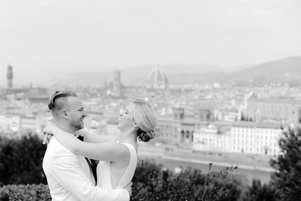 landvphotography_wedding_photographer_tuscany_villamediceadililliano_0171.jpg