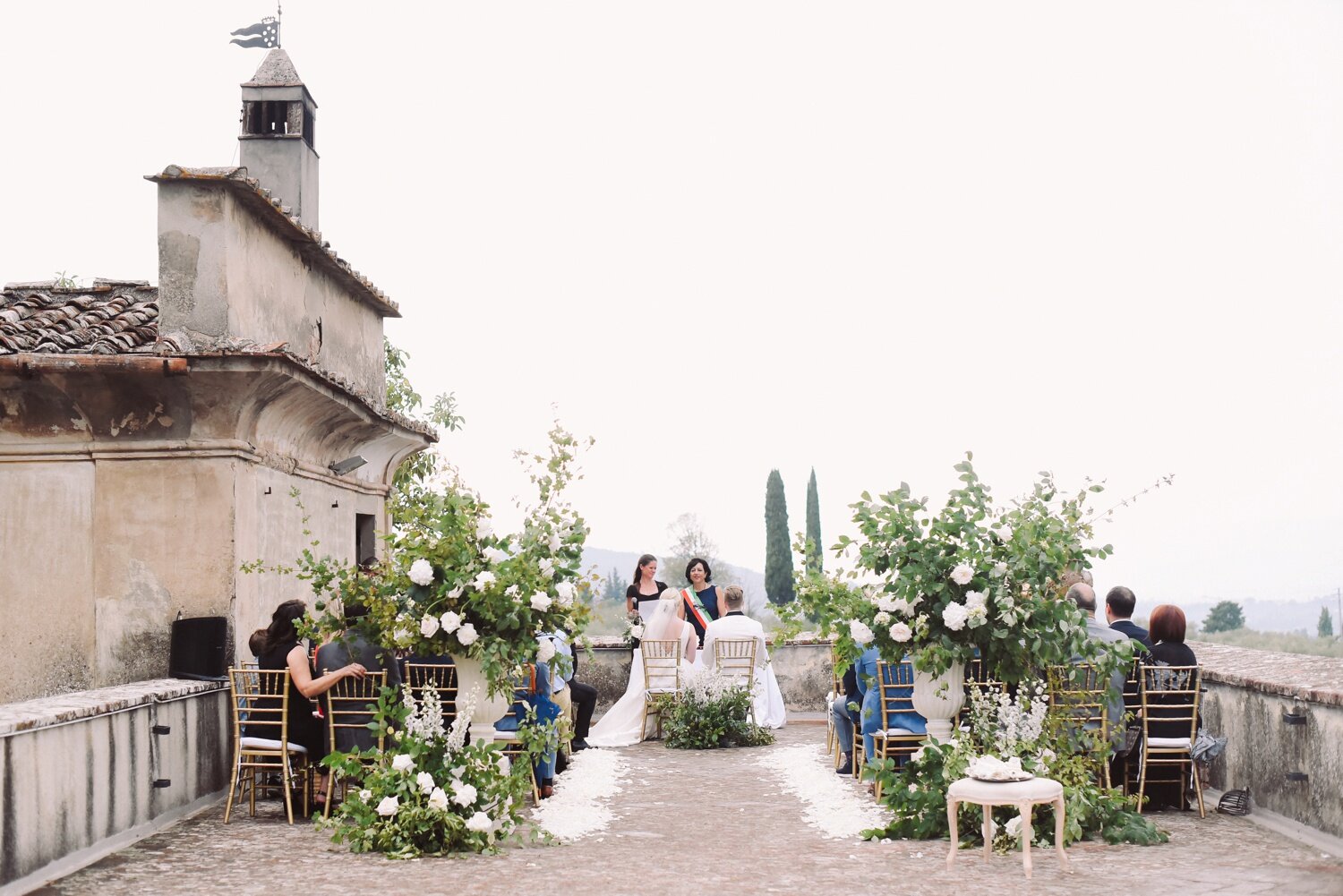 landvphotography_wedding_photographer_tuscany_villamediceadililliano_0195.jpg