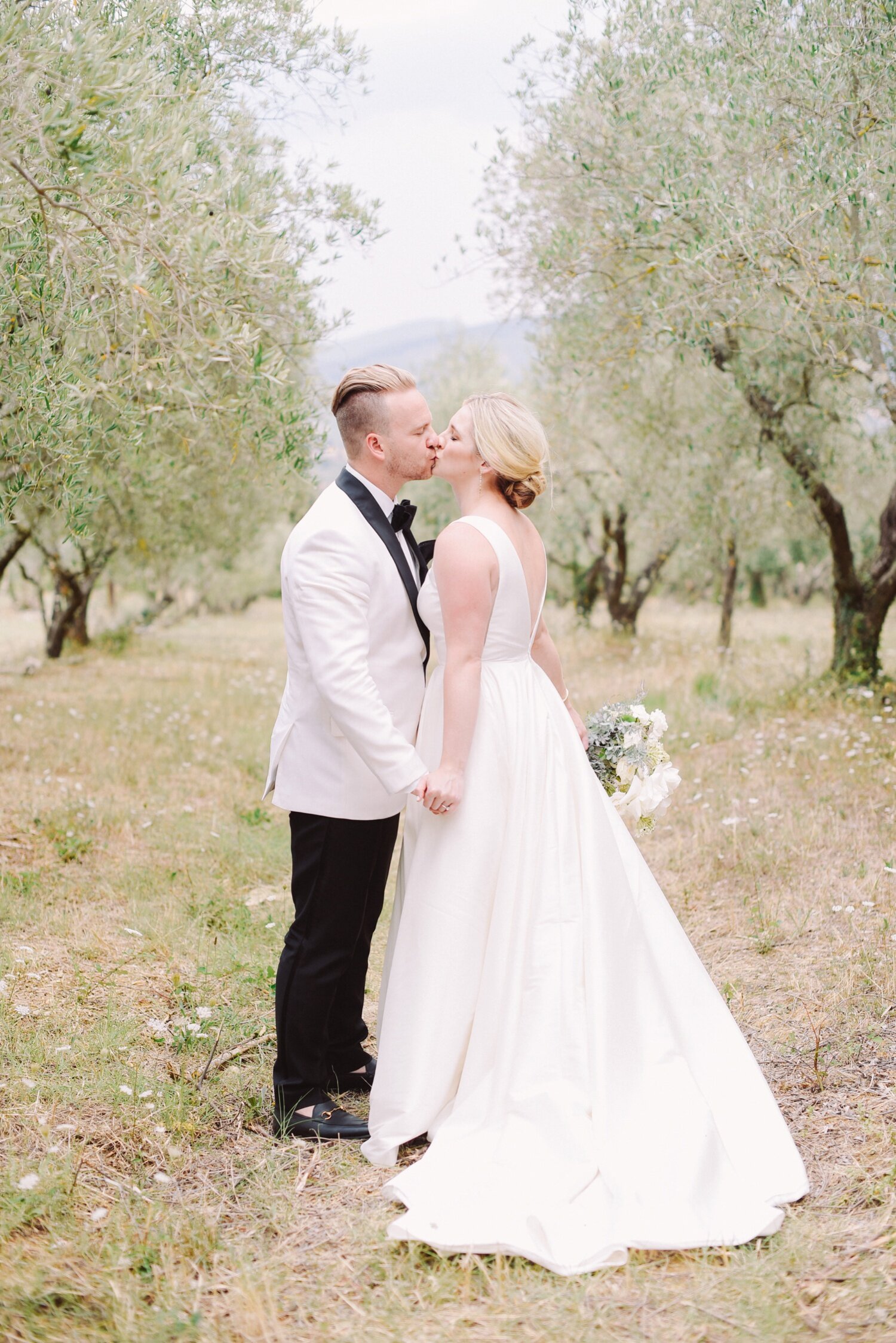 landvphotography_wedding_photographer_tuscany_villamediceadililliano_0182.jpg