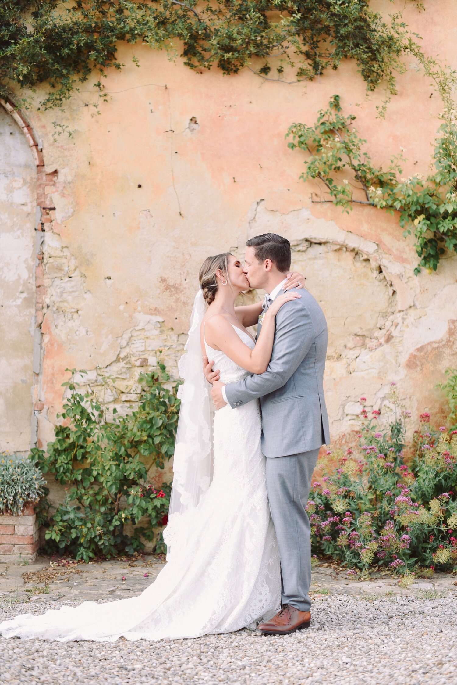 landvphotography_wedding_photographer_tuscany_villacatignano_0081.jpg