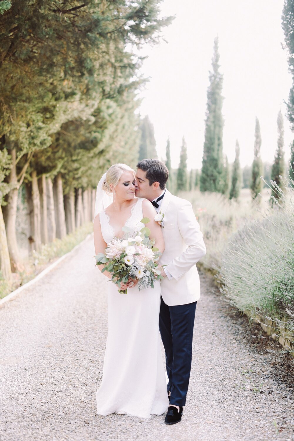 landvphotography_wedding_photographer_tuscany_villamangiacane_0137.jpg