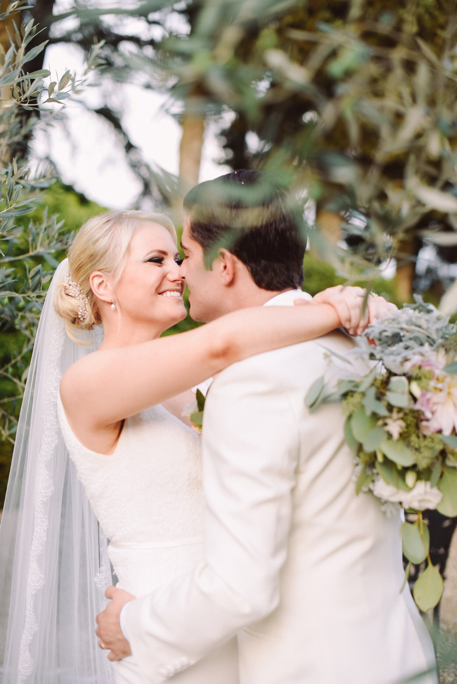 landvphotography_wedding_photographer_tuscany_villamangiacane_0143.jpg