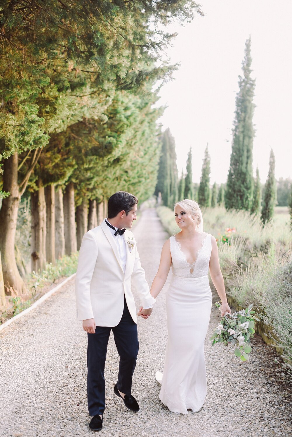 landvphotography_wedding_photographer_tuscany_villamangiacane_0146.jpg