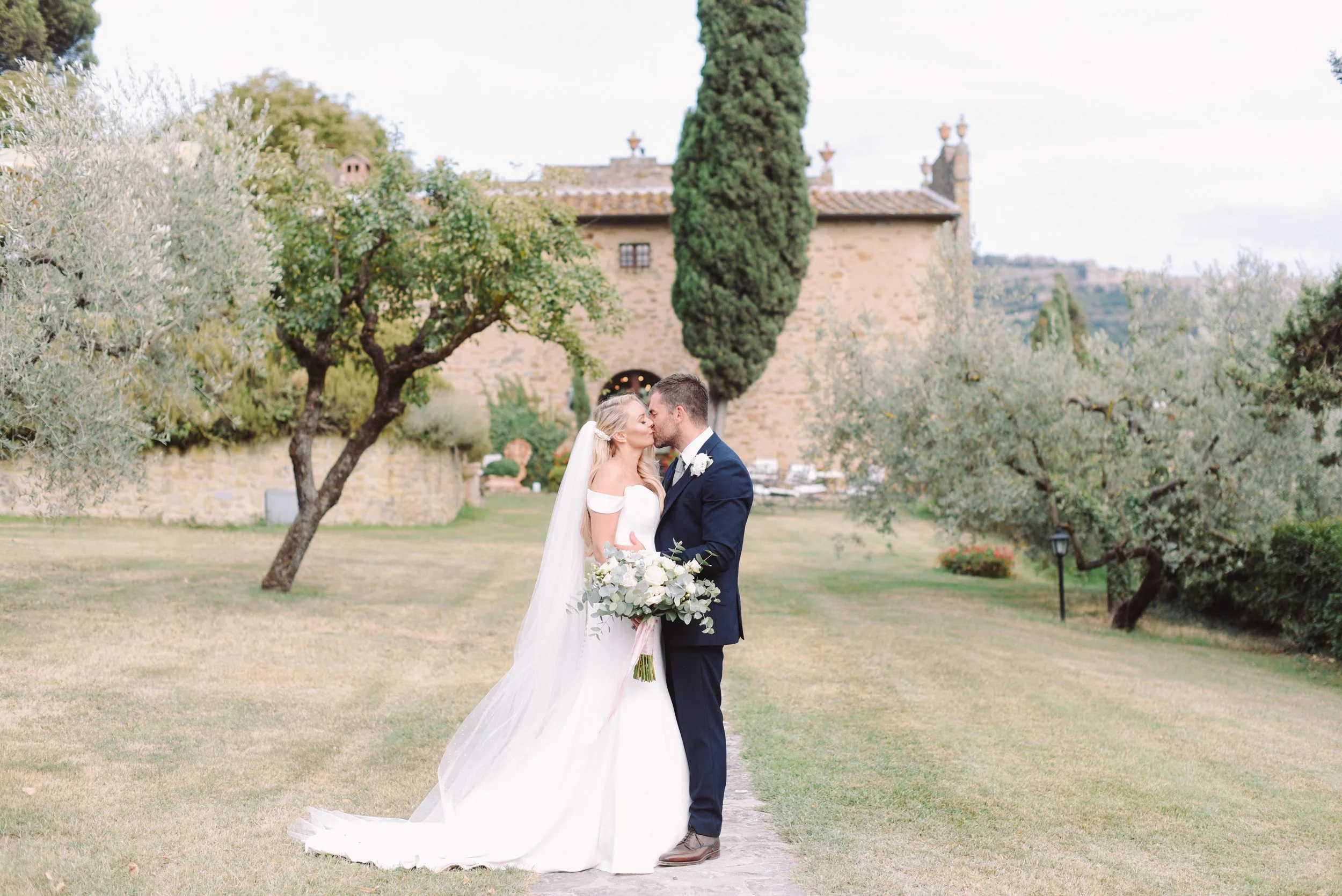 Victoria and Craig - An intimate al fresco wedding at Il Falconiere | Tuscany