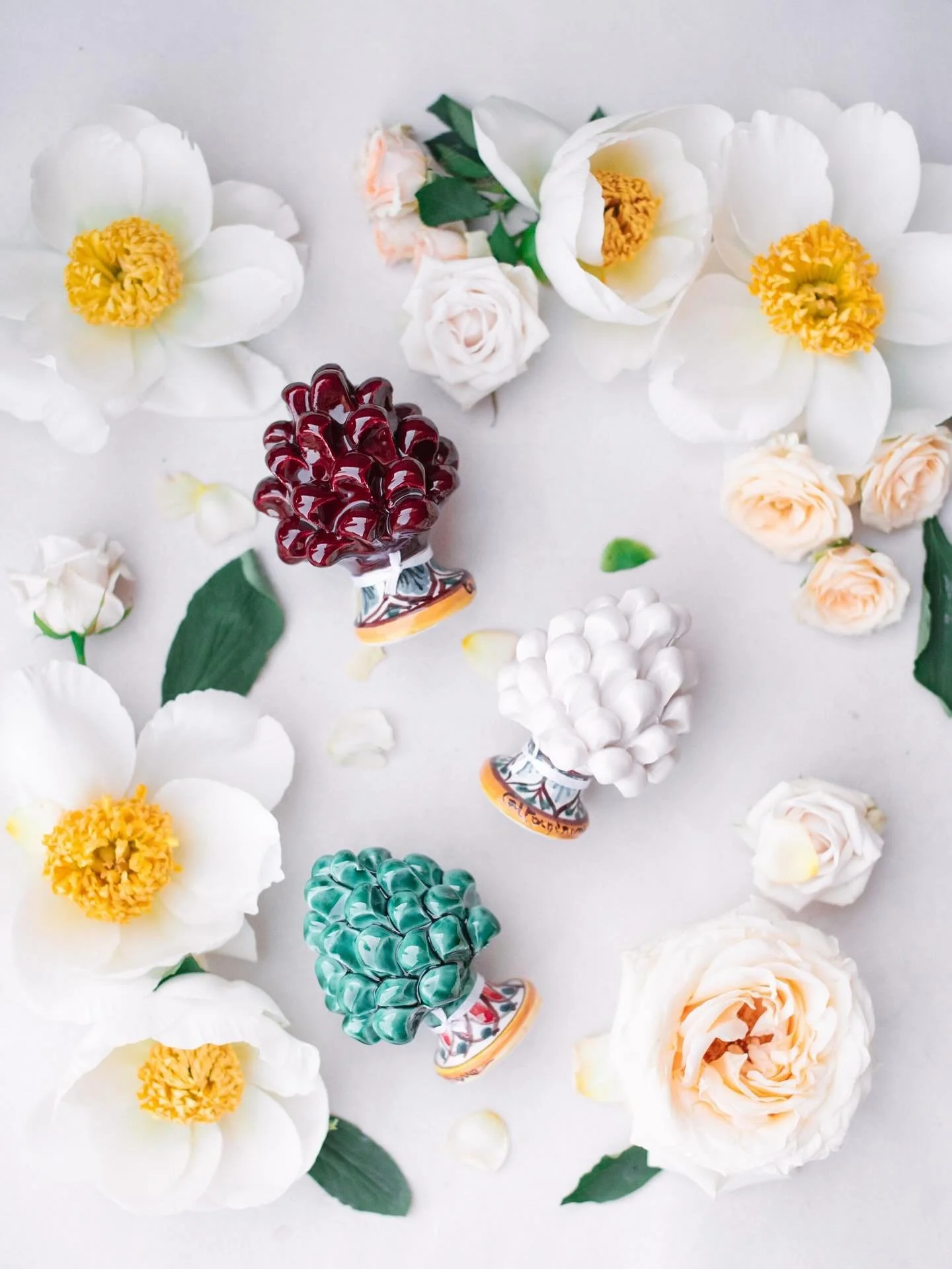 The cutest Italian-inspired favours. 💛
What a destination wedding in Tuscany looks like, with a touch of Italian roots from the South. 

Wp: @alessiabweddings 
Photographer: @landvphotography 
Venue: @villamediceadililliano 
Flowers: @stiatti_fiori_