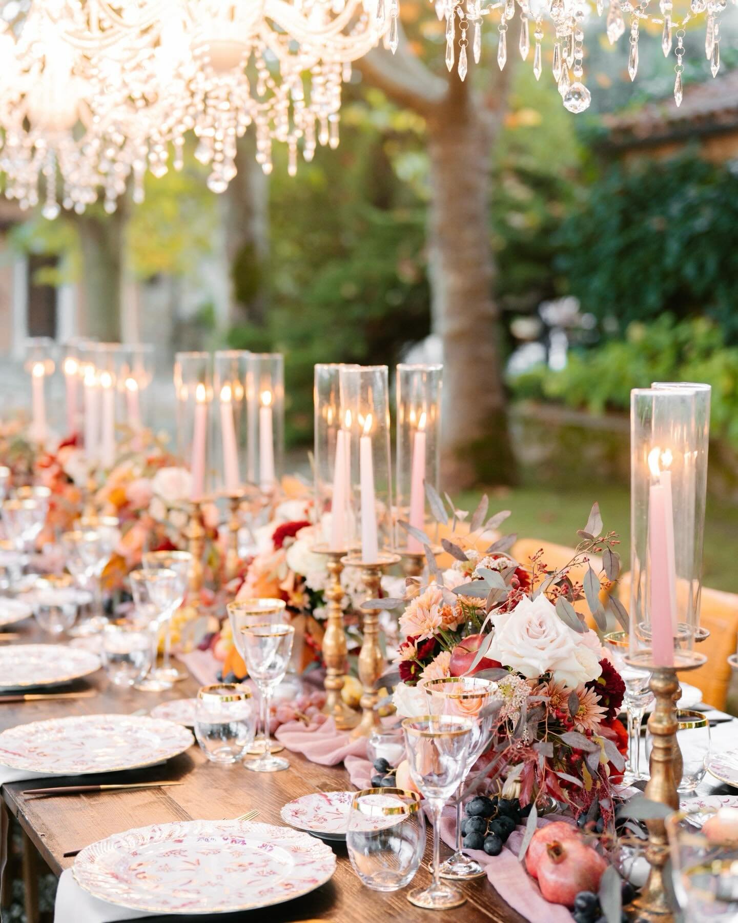 To everyone who shared a little piece of the road with us this year, to friends near and far, thank you for making it so special. Wishing you a warm Merry Christmas and a sparkling 2026 filled with joy, love, and beautiful moments.

Design and plan: 