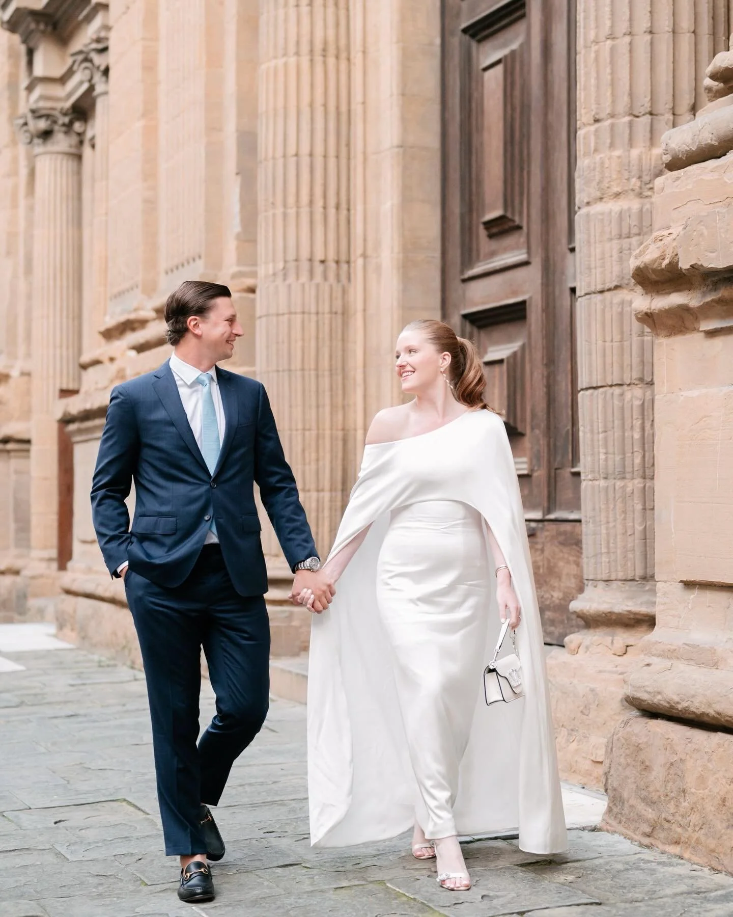 Florence lovers. 

Wp: @alessiabweddings 
Photographer: @landvphotography 
Venue: @obica.pt 
Muah: @giuliamakeupfirenze 
Bridal dress: @moniquelhuillierbride 
Rings: @bachendorfs 
Welcome bags: @dododesign_co 
Flowers: @stiatti_fiori_ 
Video: @studio