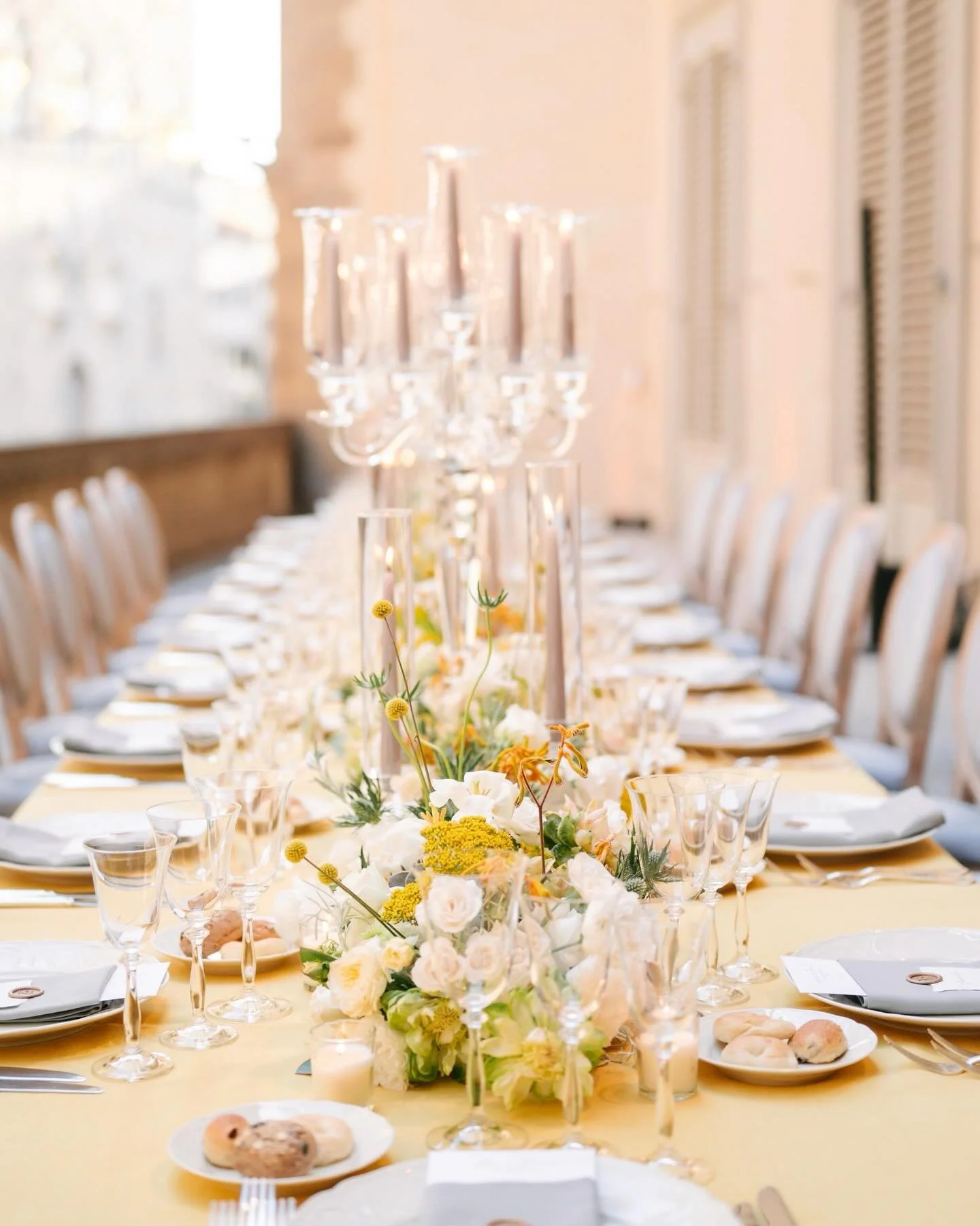 A table above Florence, where candlelight framed a celebration meant for only a chosen few. Quietly grand, endlessly refined. 

Wp: @weddingsinternational_official 
Photographer: @landvphotography 
Flowers: @infinitoamoretuscany 

#luxuryweddingphoto