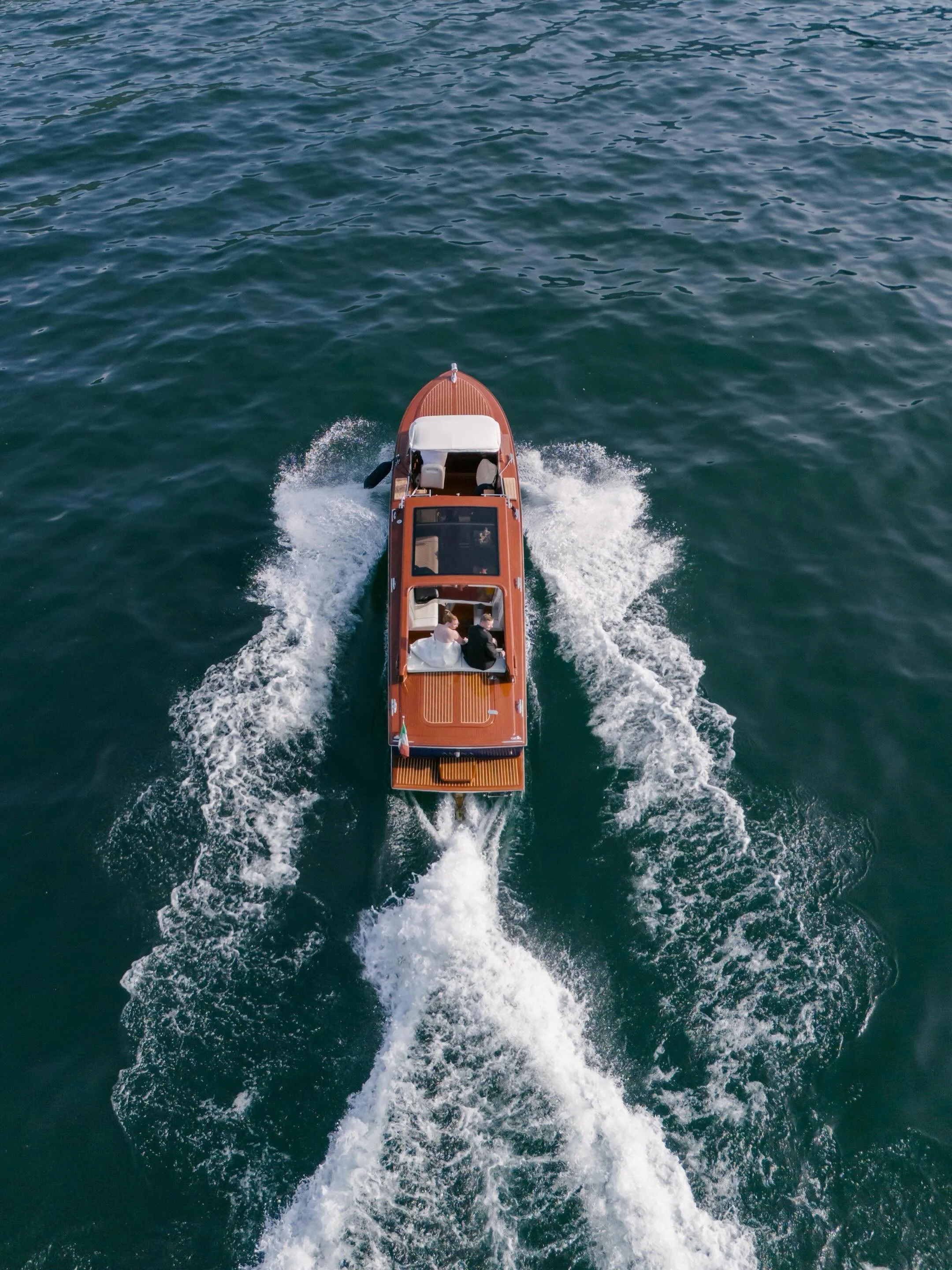 Luxury, in its most beautiful form, is intimacy.

From the very first conversation, Kate and Marshall felt like the kind of couple you instantly connect with. Thoughtful, deeply in love, and completely present throughout every moment of the day.

The