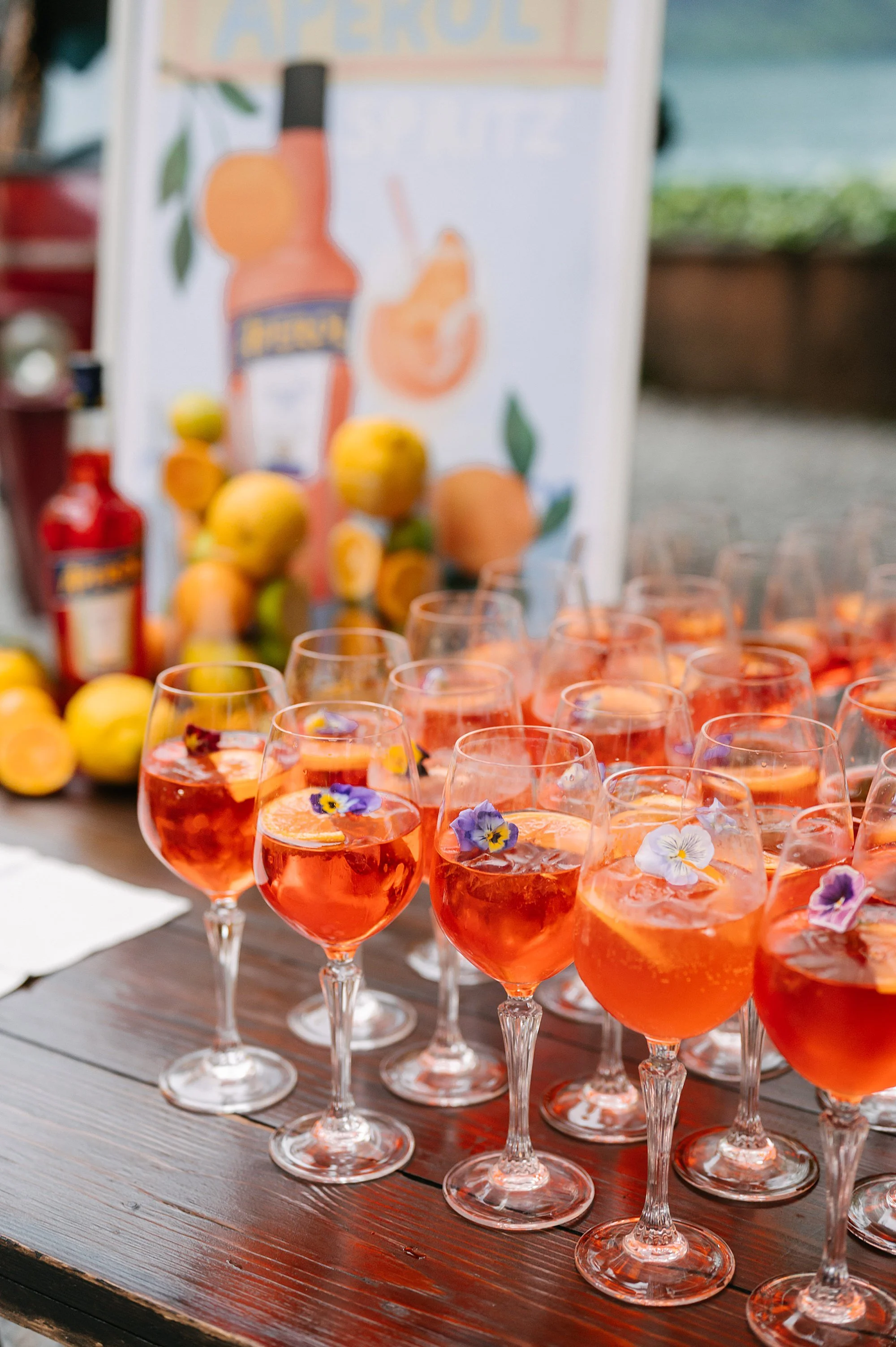 Chic welcome pizza party at Lake Como, signature cocktails and Aperol Spritz