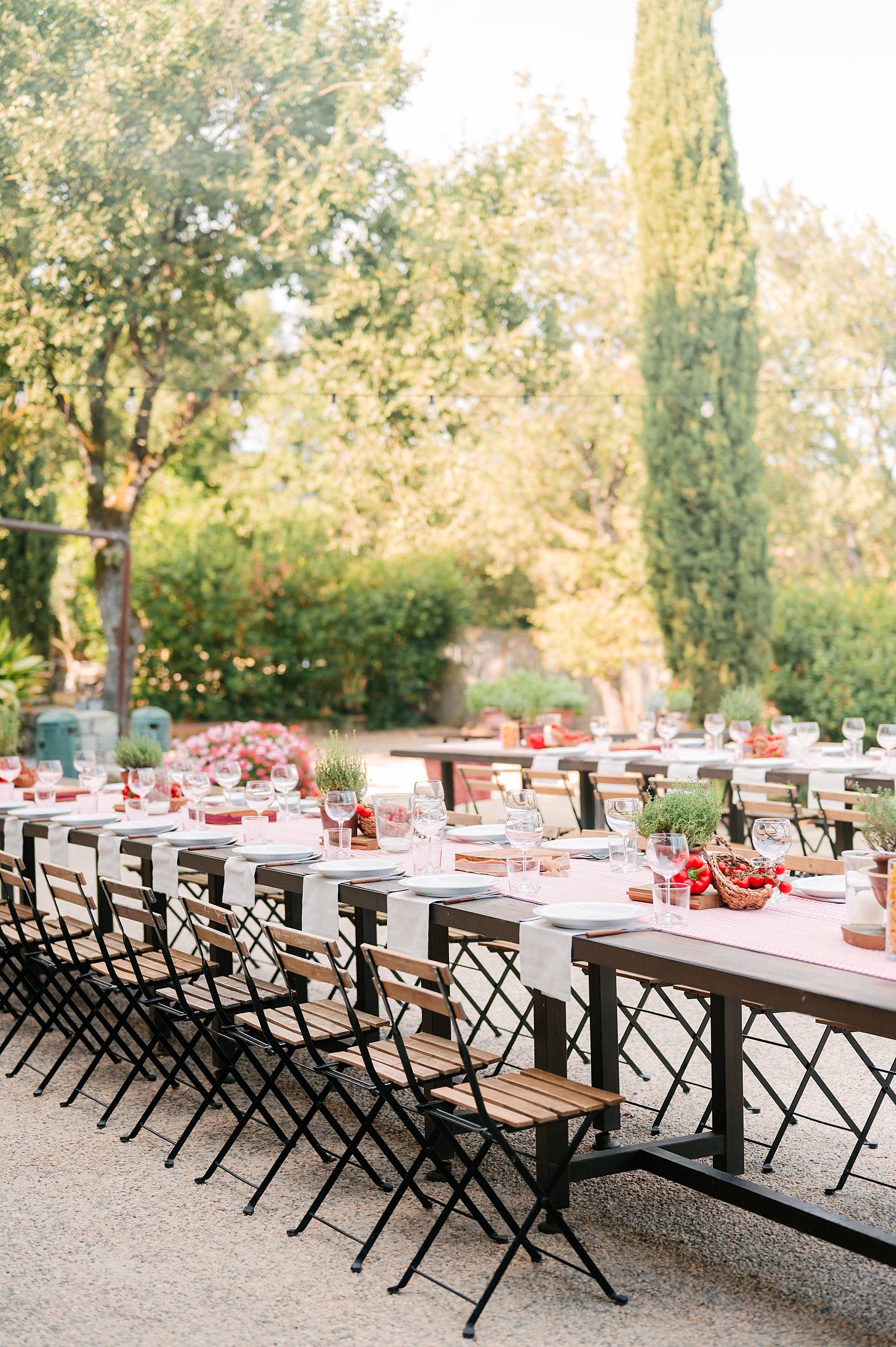 Chic Italian pizza party at a Tuscan villa with long wooden tables and lemon decor