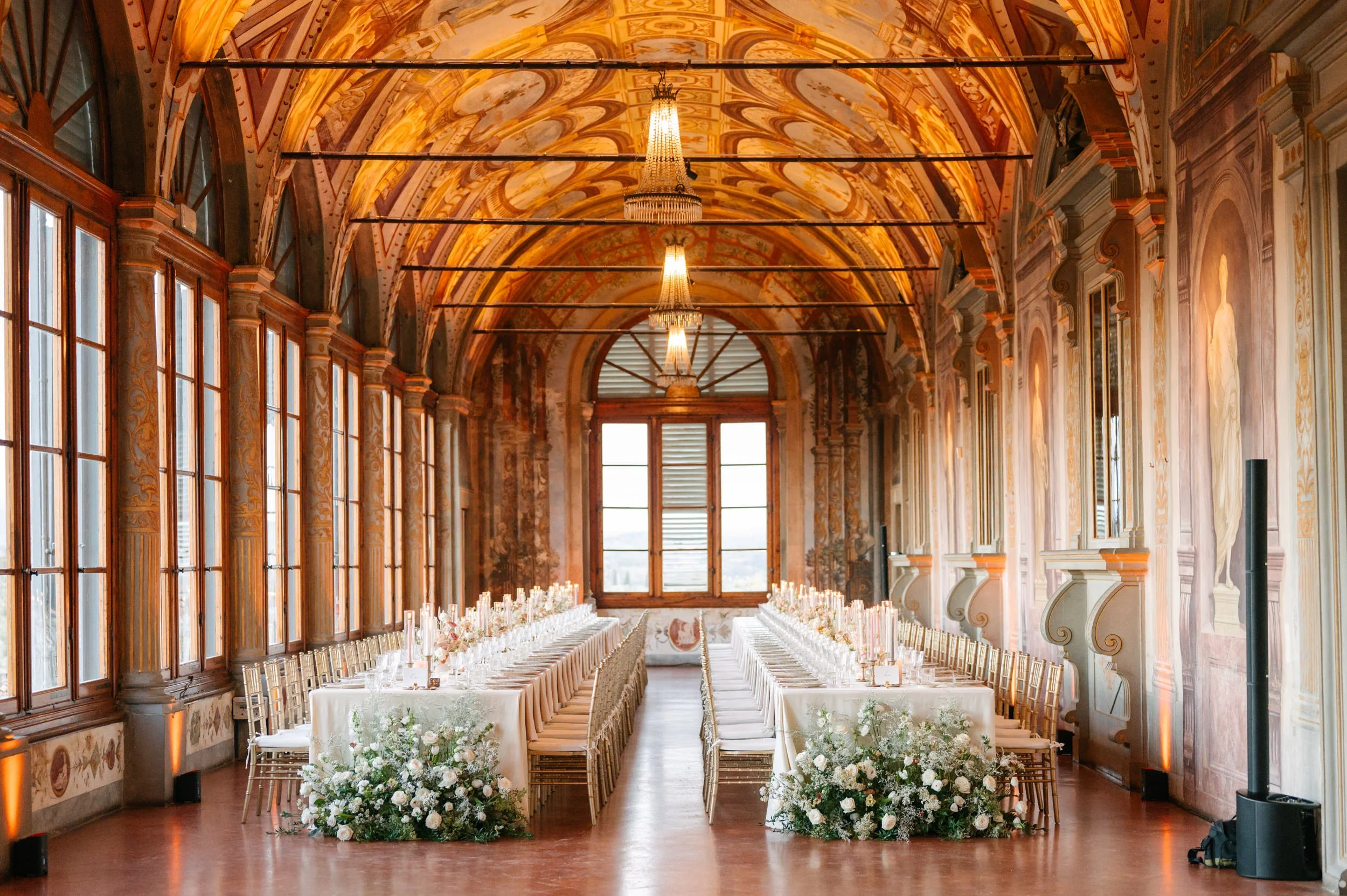 Candlelit wedding dinner atmosphere, destination wedding in Tuscany.