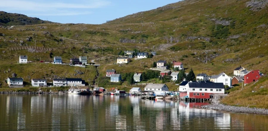 Akkarfjord_Finnmark red.jpg