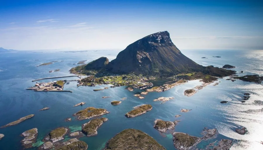 Lovund i Lurøy.jpg