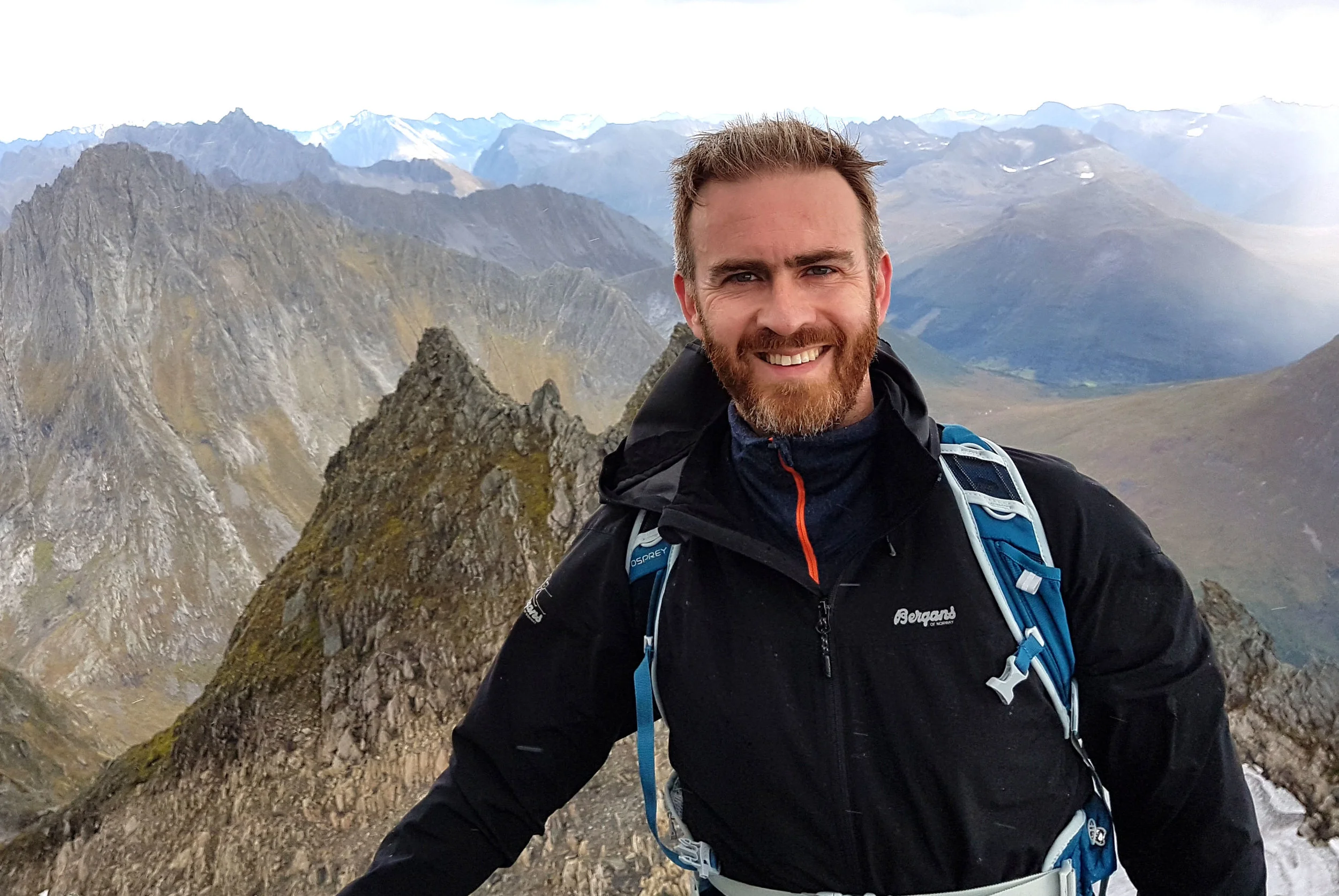 mann på fjelltur