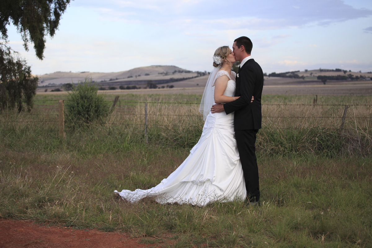 Shepparton Wedding Photographer.jpg
