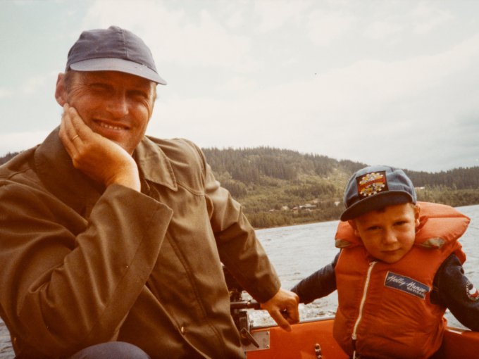Bruker Åse Kleveland Parykk? En Dybdeanalyse av Stil og Identitet () Bruker Åse Kleveland Parykk? En Dybdeanalyse av Stil og Identitet