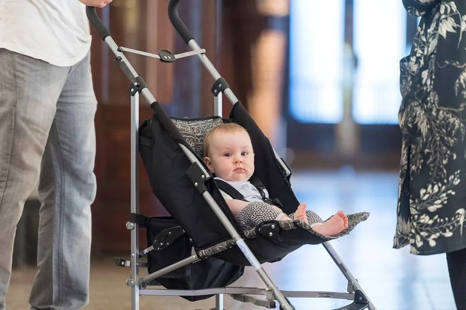 Babyomvisning: «Visning» - 1(2)-roms utstilling om boligkvalitet