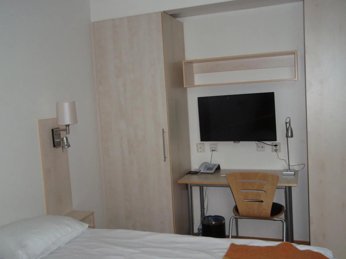  Gaustad Hotel