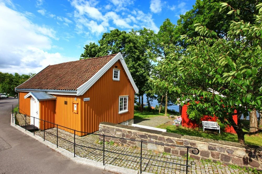   Edvard Munchs liv og virke ved Oslofjorden. Vi vandrer i hans fotspor i    ÅSGÅRDSTRAND    BILLETTER / INFO  