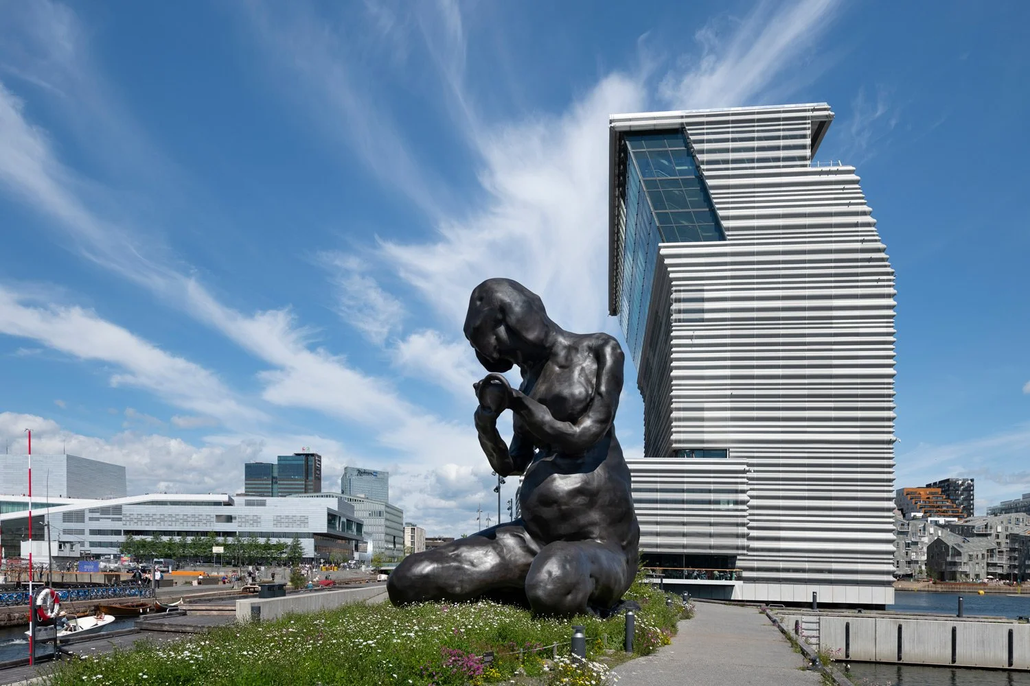 mother-web-oslo-havnepromenaden-Oslo_Kulturetaten_Tracey_Emin_The_Mother_HighRes_17.jpg