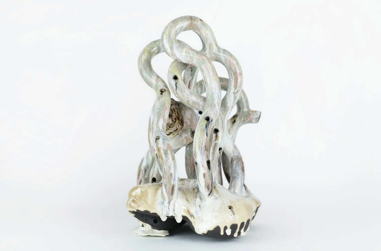 ingshu Li - Be Flow In Between Objects And Spaces